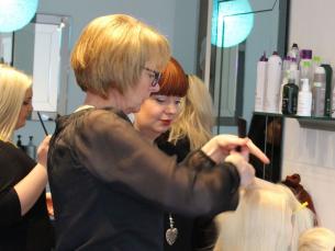 Demi-permanente Haarfarbe von Paul Mitchell